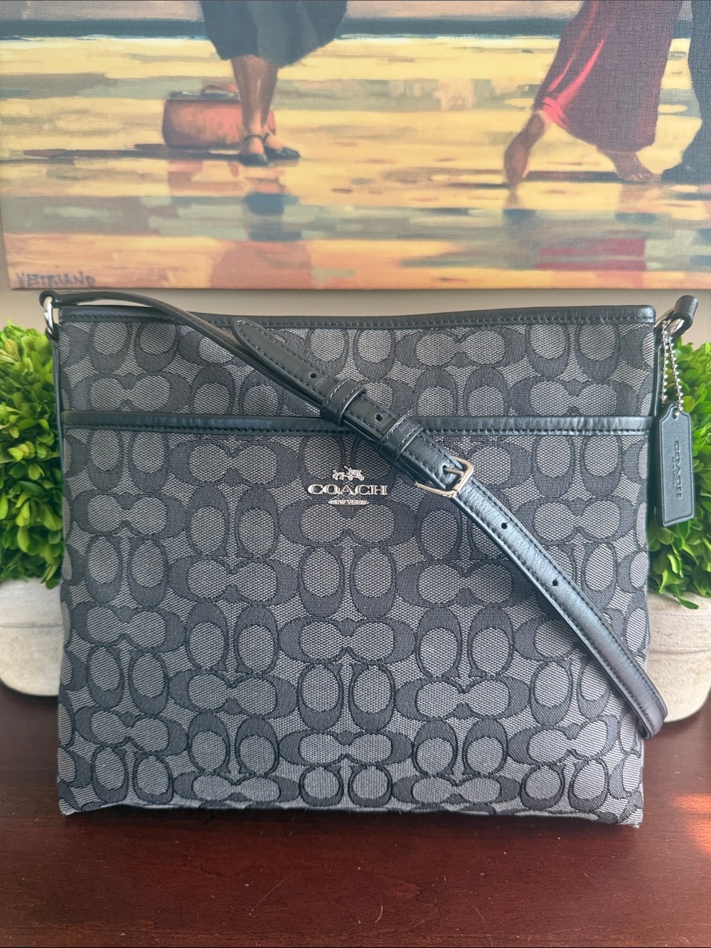 COACH F58285🩶🖤BLACK AND GRAY🖤🩶SIGNATURE JACQUARD FILE CROSSBODY BAG 🌟EUC🌟 - Picture 4 of 17